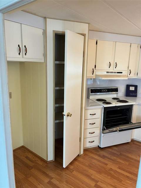 3211 Lanark Drive, Holiday FL - photo 16 of 39