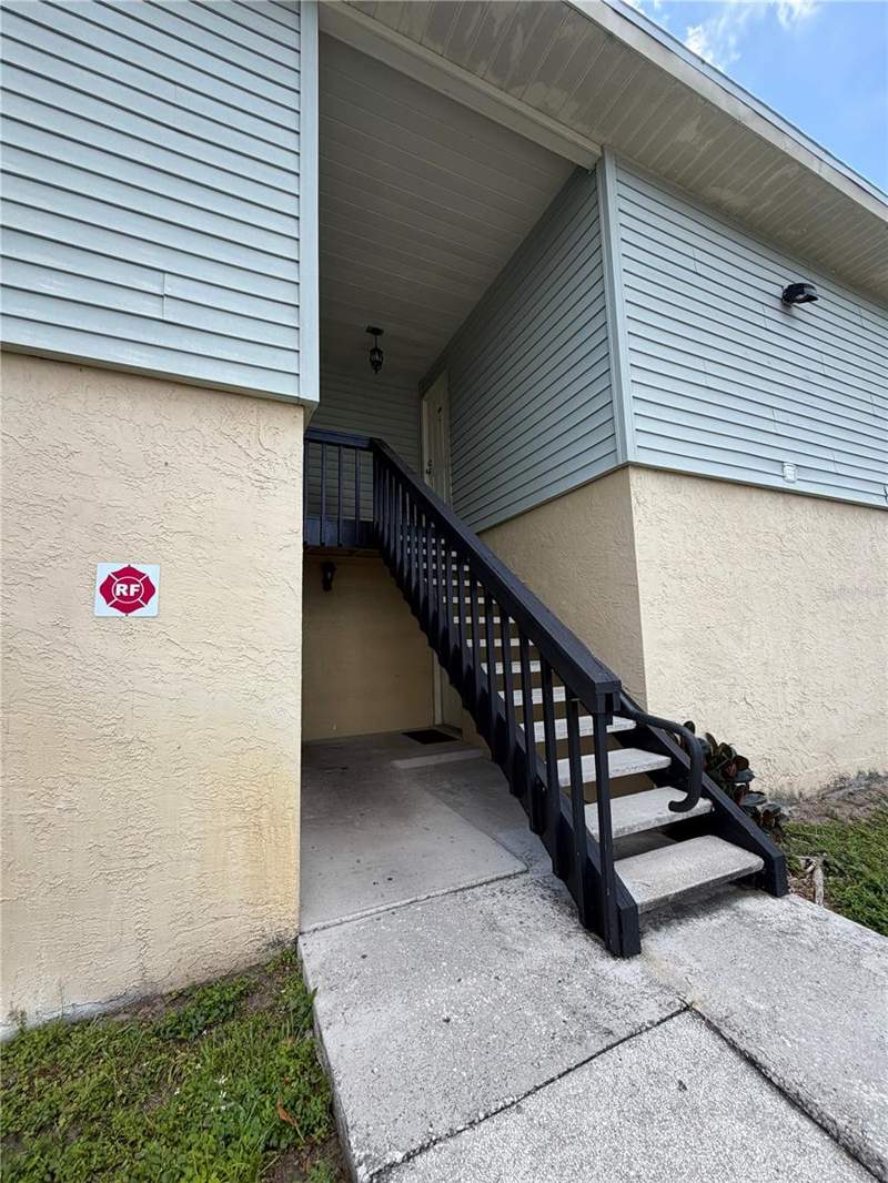 2 bedroom Condominium at 237 Red Maple Place, The Hamptons At Brandon A Condo, Brandon — photo 2