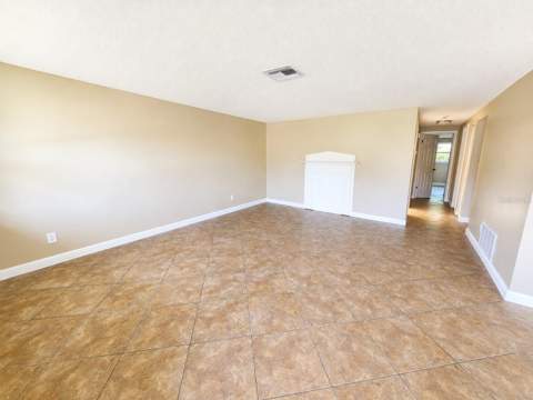 7146 Carmel Avenue, New Port Richey FL - photo 6 of 39