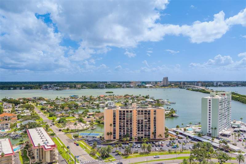 2 bedroom Condominium at 51 Island Way #101, 51 Island Way Condo, Clearwater Beach — photo 2