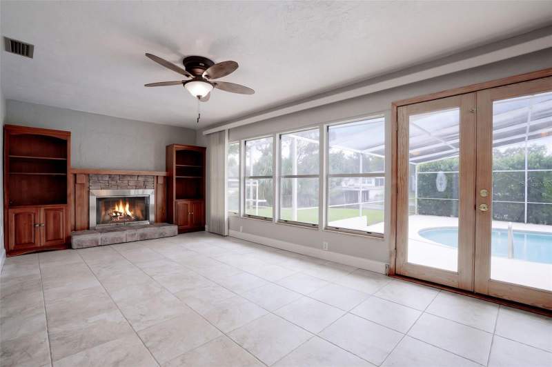 4 bedroom Single Family Residence at 1627 Canal Court, Tavares North Lakewood Park Add 01, Tavares — photo 5