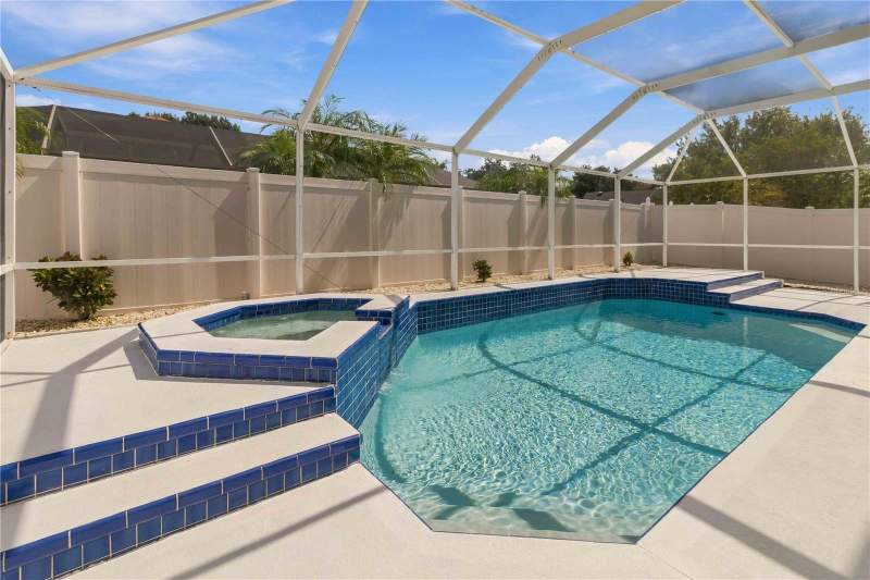 4 bedroom Single Family Residence at 1123 Lumsden Pointe Boulevard, Lumsden Pointe Phase 1, Valrico — photo 2