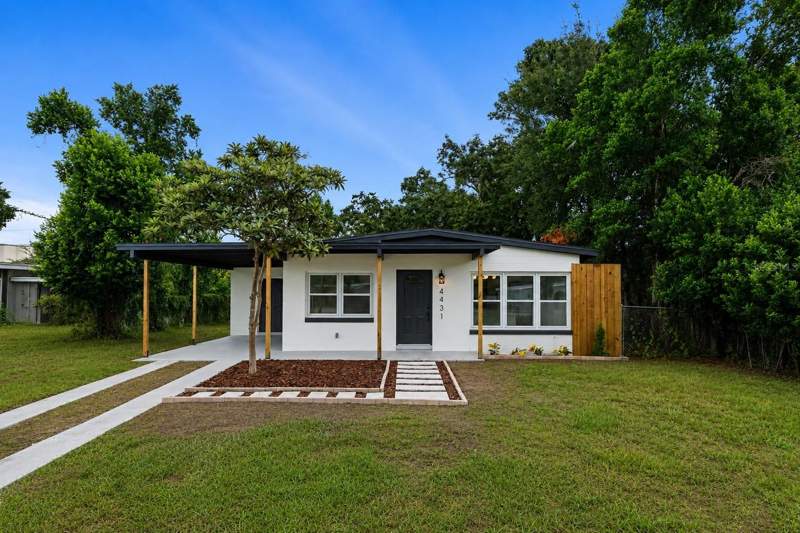 4431 SOUTHMORE DRIVE home for sale in Valencia Acres