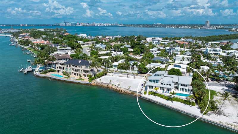 6 bedroom Single Family Residence at 1209 Westway Drive, Lido C, Sarasota — photo 1