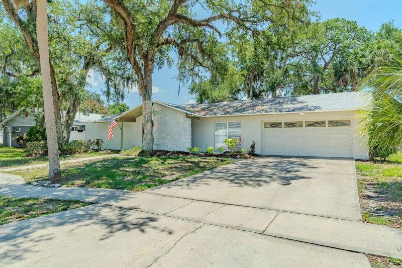 4 bedroom Single Family Residence at 8018 W POCAHONTAS AVENUE, TOWNN COUNTRY PARK UNIT 21, TAMPA — photo 1