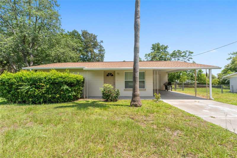2 bedroom Single Family Residence at 21545 SW Honeysuckle Street, Rainbow Lakes Estate, Dunnellon — photo 1