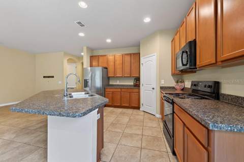 11601 Tangle Stone Drive, Gibsonton FL - photo 16 of 54
