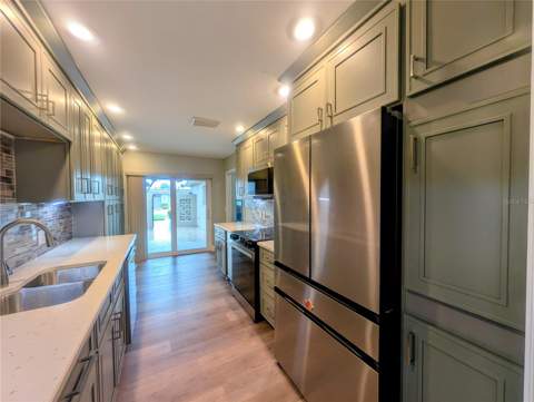 542 Boca Ciega Point Boulevard #2108, Madeira Beach FL - photo 9 of 38