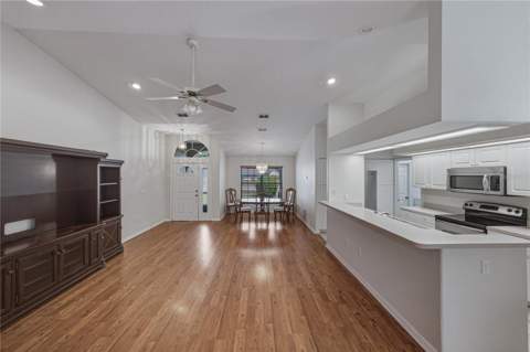 6232 Huntington Drive, Zephyrhills FL - photo 16 of 60