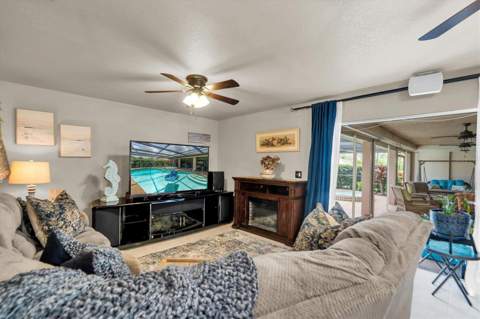 301 Thorn Hill Place, Sun City Center FL - photo 17 of 53