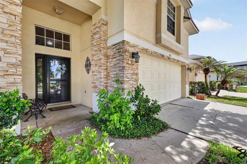 3 bedroom Single Family Residence at 8051 Saint James Way, Country Club Of Mount Dora, Mount Dora — photo 3