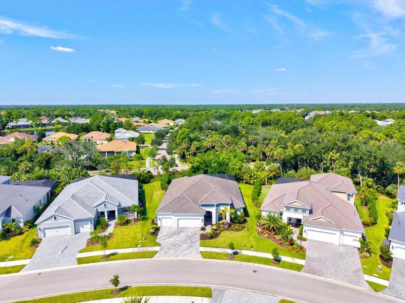 3 bedroom Single Family Residence at 21221 Holmes Circle, Grand Palm, Venice — photo 4