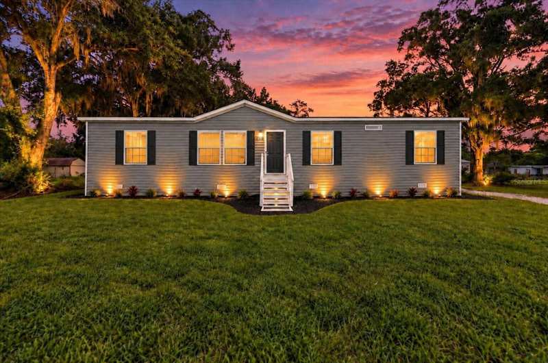 4 bedroom Manufactured Home at 1228 Sparton Avenue, Port Orange, Port Orange — photo 1