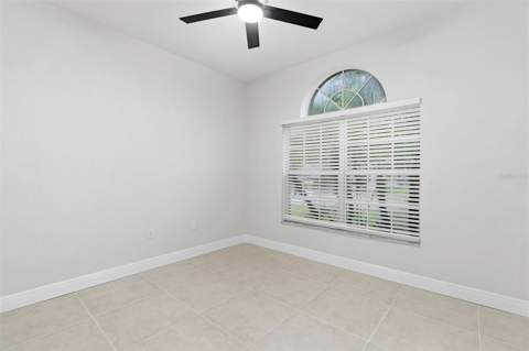 8201 Cypress Breeze Way, Tampa FL - photo 24 of 37