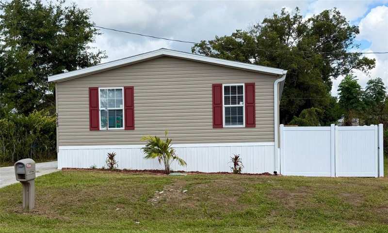 3 bedroom Manufactured Home at 37743 Geiger Road, Parkview Acres, Zephyrhills — photo 1