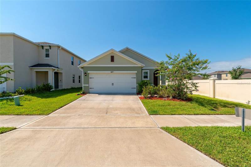 3 bedroom Single Family Residence at 2057 Twin Flower Lane, Riverbend At Cameron Heights Ph 4, Sanford — photo 2