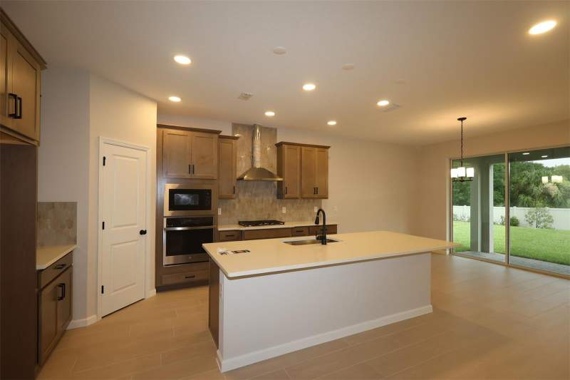 5 bedroom Single Family Residence at 1314 Hyde Street, Center Lake On The Park, St Cloud — photo 3