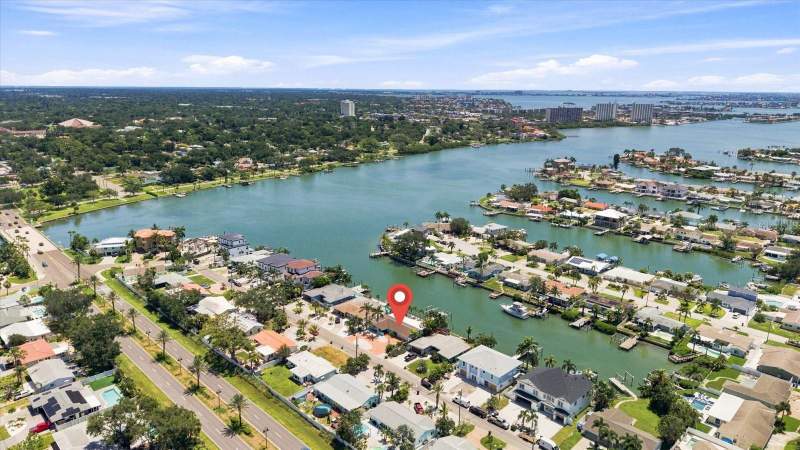 3 bedroom Single Family Residence at 7852 CAUSEWAY BOULEVARD, SOUTH CSWY ISLE SUB, ST PETERSBURG — photo 3