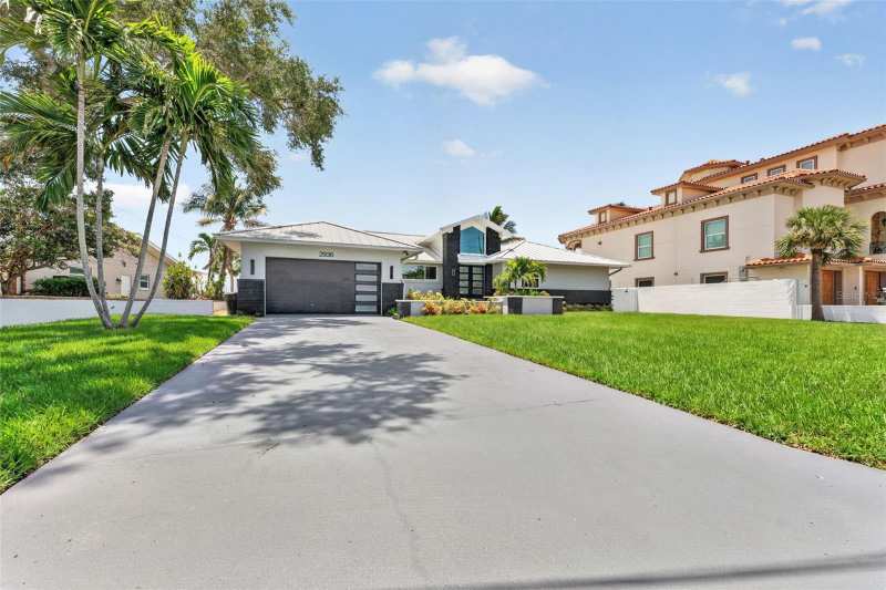 4 bedroom Single Family Residence at 2936 68th Avenue, Pinellas Point Skyview Shores 4th Add, St Petersburg — photo 1