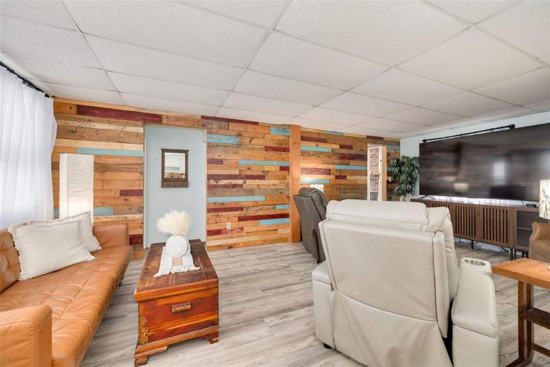 5 bedroom Single Family Residence at 1134 62nd Street, Variety Village Rep, St Petersburg — photo 5