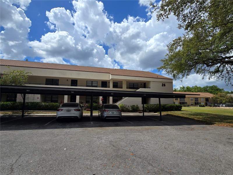 2 bedroom Condominium at 7838 Niagara Avenue #305, River Oaks Condo III, Tampa — photo 2