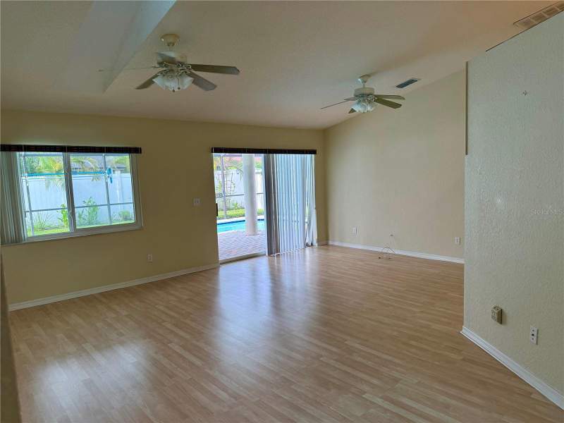 3 bedroom Single Family Residence at 3670 Lake Boulevard, Lakes Unit 2 Ph 2 The, Clearwater — photo 5