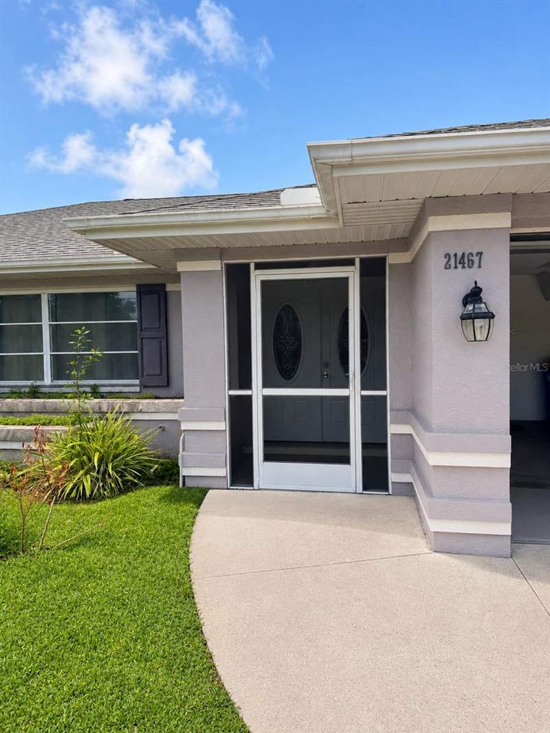 3 bedroom Single Family Residence at 21467 Peachland Boulevard, Port Charlotte Sec 027, Port Charlotte — photo 2