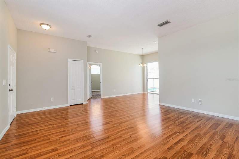 4 bedroom Single Family Residence at 8615 CAVENDISH DRIVE, LINDFIELDS UNIT 04, KISSIMMEE — photo 2