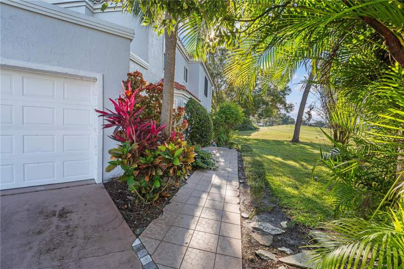3 bedroom Townhouse at 2649 ALBION AVENUE, ROCKET CITY, ORLANDO — photo 2