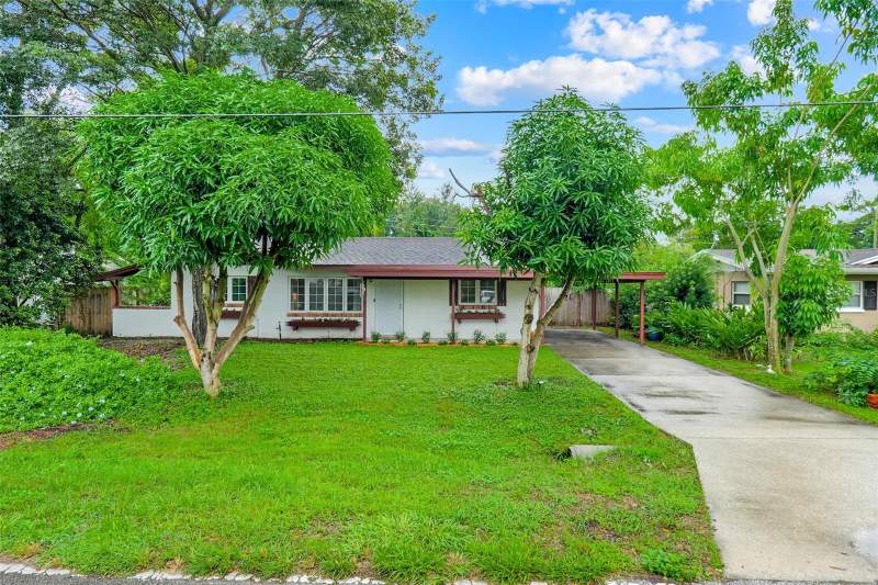 3 bedroom Single Family Residence at 3607 S Crystal Lake Drive, Williams Grove, Orlando — photo 2