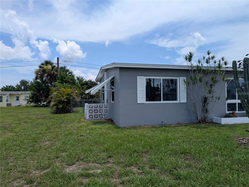 2 bedroom Single Family Residence at 22311 Midway Boulevard, Port Charlotte Sec 033, Port Charlotte — photo 4