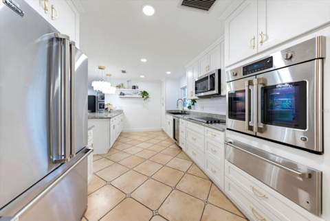 407 Harbor View Lane, Largo FL - photo 10 of 26