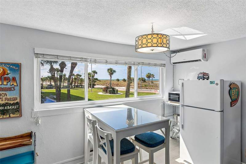 1 bedroom Condo - Hotel at 11730 Gulf Boulevard #29, Tropic Terrace Apt, Treasure Island — photo 4
