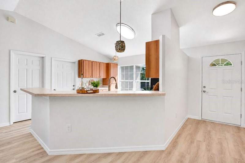 3 bedroom Single Family Residence at 40621 E 2nd, East Umatilla, Umatilla — photo 5