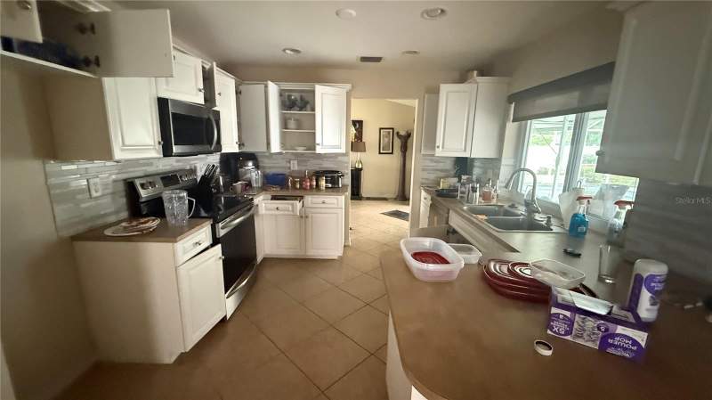 3 bedroom Single Family Residence at 4340 SW 6th Place, Cape Coral, Cape Coral — photo 5