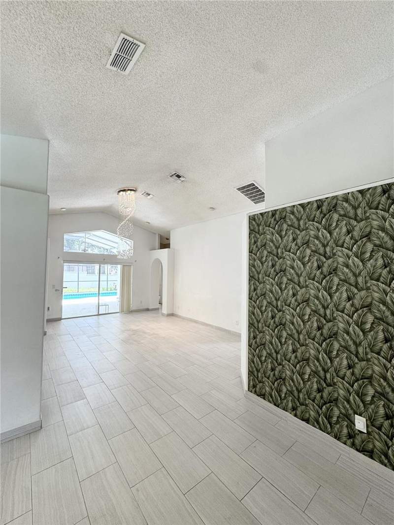 4 bedroom Single Family Residence at 2627 ONEIDA LOOP, INDIAN CREEK PH 6, KISSIMMEE — photo 2