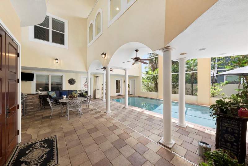 6 bedroom Single Family Residence at 4106 W San Miguel Street, Highland Terrace, Tampa — photo 4
