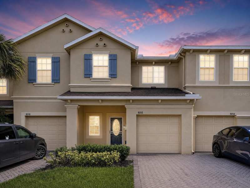 4 bedroom Townhouse at 9212 River Rock Lane, River Walk, Riverview — photo 1