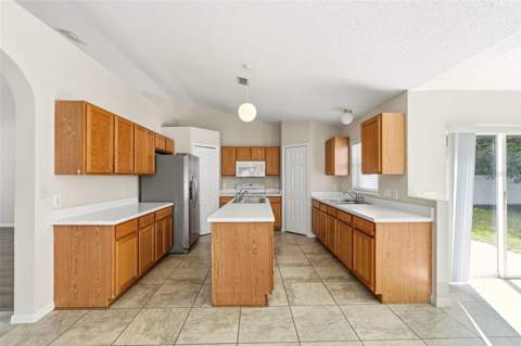 955 Louvre Court, Kissimmee FL - photo 6 of 38