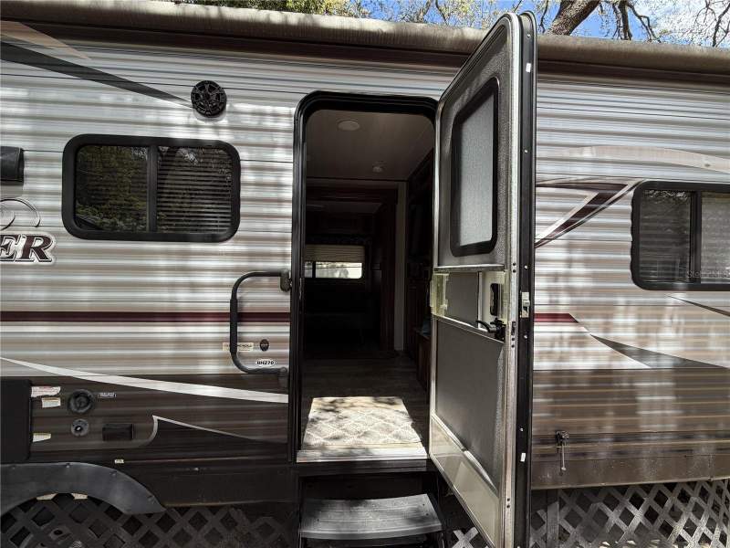 1 bedroom Manufactured Home at 3000 Clarcona Road #743, Yogi Bears Jellystone Park 2A Co, Apopka — photo 4