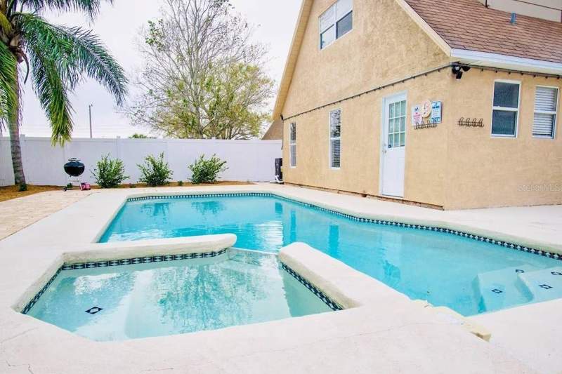 3 bedroom Single Family Residence at 12925 129th Avenue, Mill Pond, Largo — photo 2