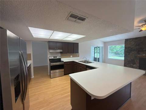 12054 Joe Herrmann Drive, San Antonio FL - photo 10 of 31