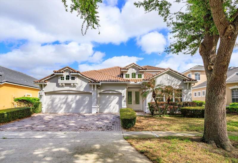 Bella Notte At VizcayaHomes for Sale in Orlando, FL