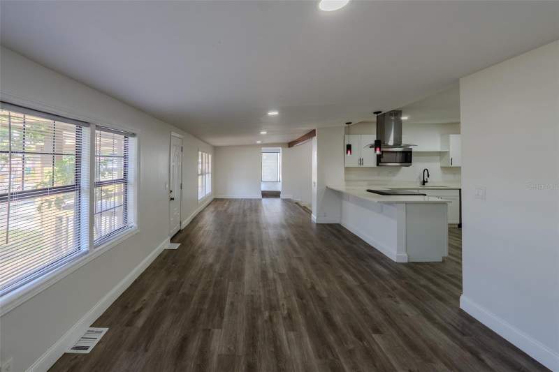 5 bedroom Single Family Residence at 599 Carolina Avenue, Blounts N S 05, Fort Myers — photo 3
