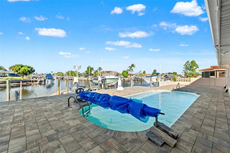 3 bedroom Single Family Residence at 3939 Rudder Way, Flor A Mar, New Port Richey — photo 1