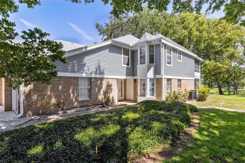 Coach Homes At Mariners Village
