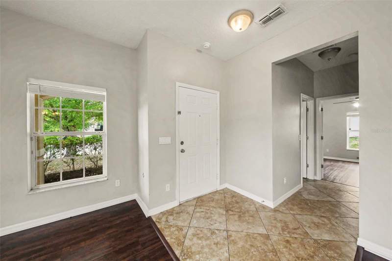 6 bedroom Single Family Residence at 30030 Messara Cove, Sullivan Ranch Sub, Mount Dora — photo 3