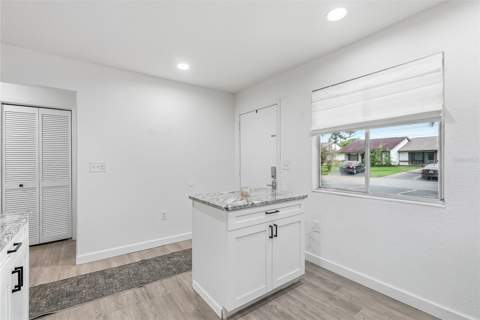 2265 Bancroft Circle #B, Palm Harbor FL - photo 10 of 40