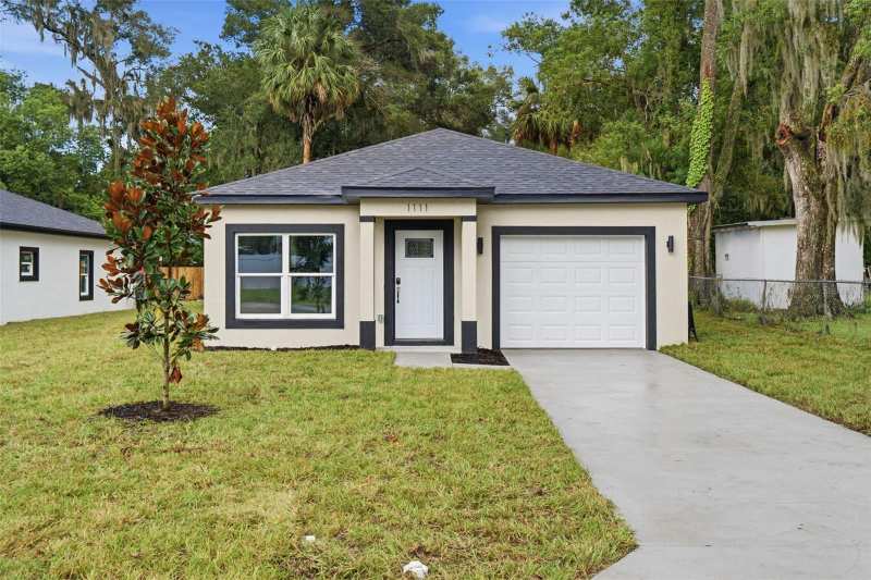 3 bedroom Single Family Residence at 1111 S Adelle Avenue, Butner, Deland — photo 1