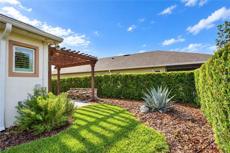 3 bedroom Single Family Residence at 13943 Natures Reserve Drive, Fishhawk Ranch West Ph 3B, Lithia — photo 4